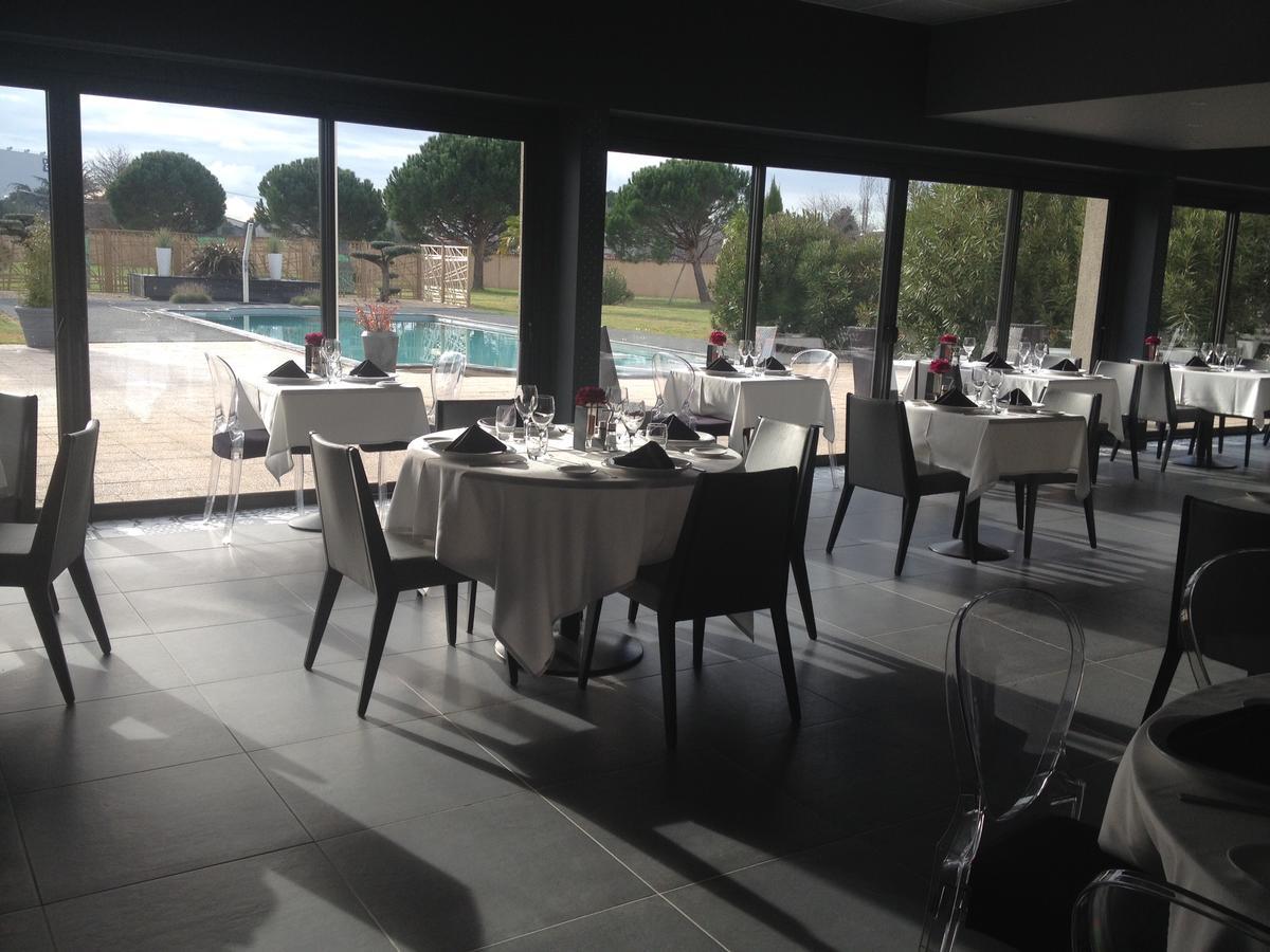 Sous Les Pins Hotel Etoile-sur-Rhone Ngoại thất bức ảnh