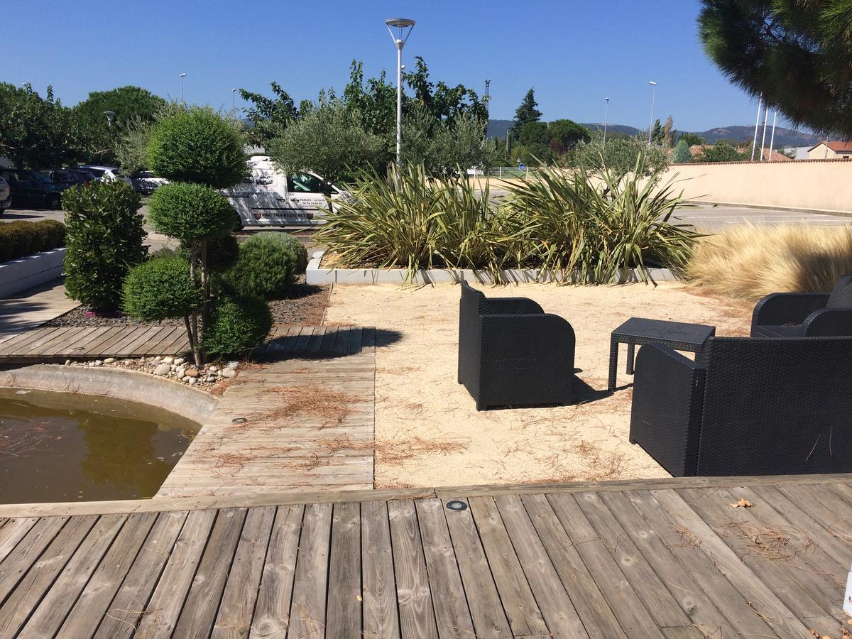 Sous Les Pins Hotel Etoile-sur-Rhone Ngoại thất bức ảnh