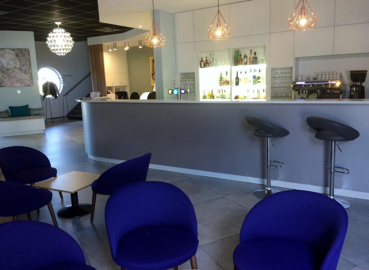 Sous Les Pins Hotel Etoile-sur-Rhone Ngoại thất bức ảnh