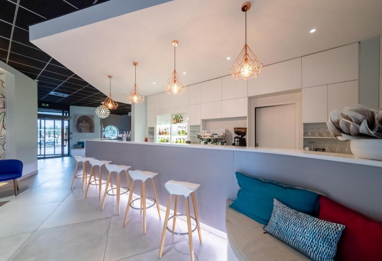 Sous Les Pins Hotel Etoile-sur-Rhone Ngoại thất bức ảnh